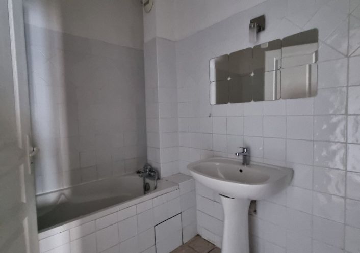 location Appartement Sommieres