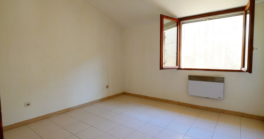 location Appartement Aimargues