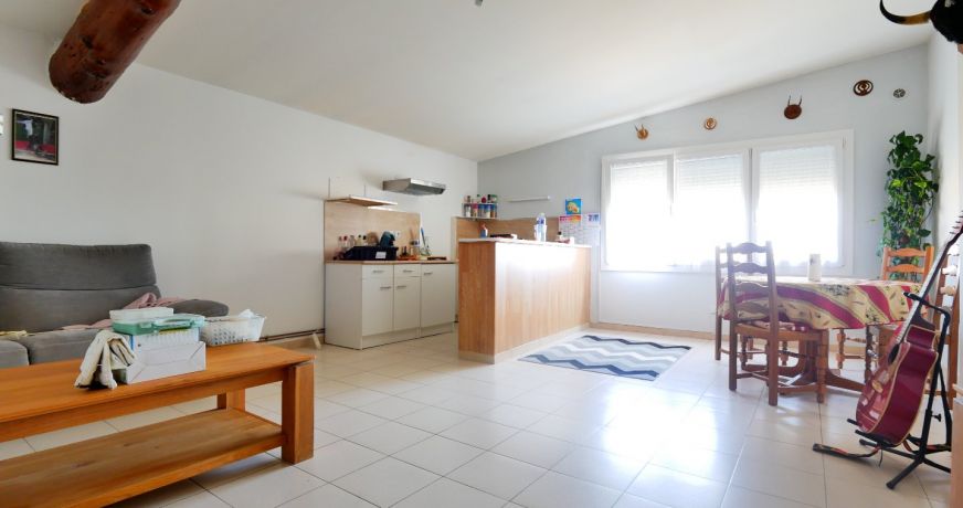 location Appartement Aimargues