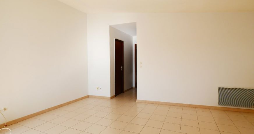 location Appartement Aimargues