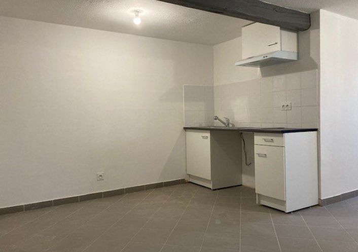 location Appartement Aimargues