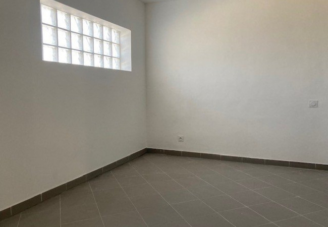 location Appartement Aimargues - Photo 3