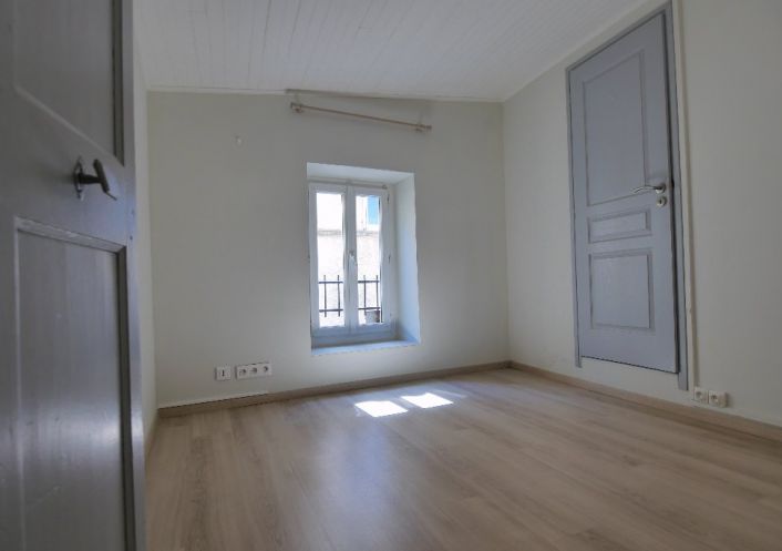 location Maison de village Le Cailar