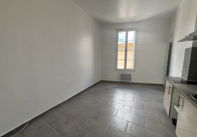location Appartement Lunel - Photo 1