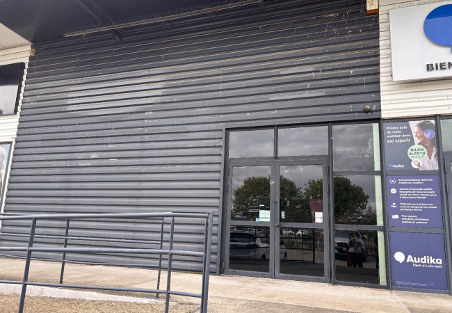 location Local commercial Nimes - Photo 5