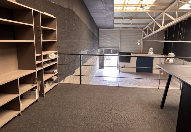 location Local commercial Nimes - Photo 3