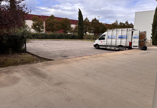 location Local commercial Nimes - Photo 6