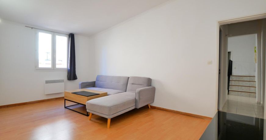 location Appartement Aimargues