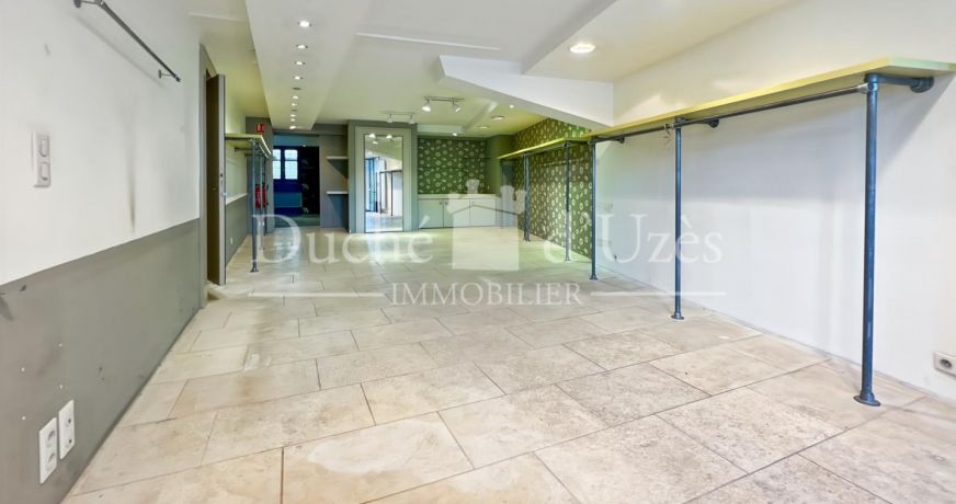 vente Local commercial Uzes