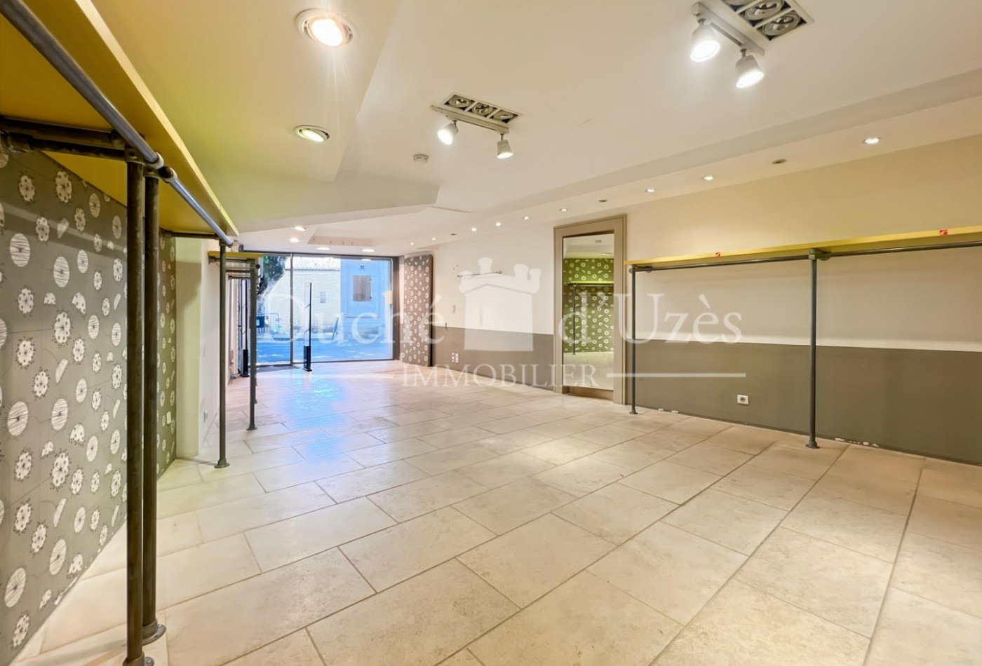 vente Local commercial Uzes - Photo 6
