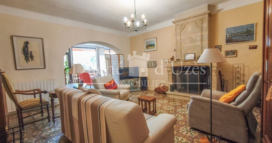 vente Maison de village Uzes