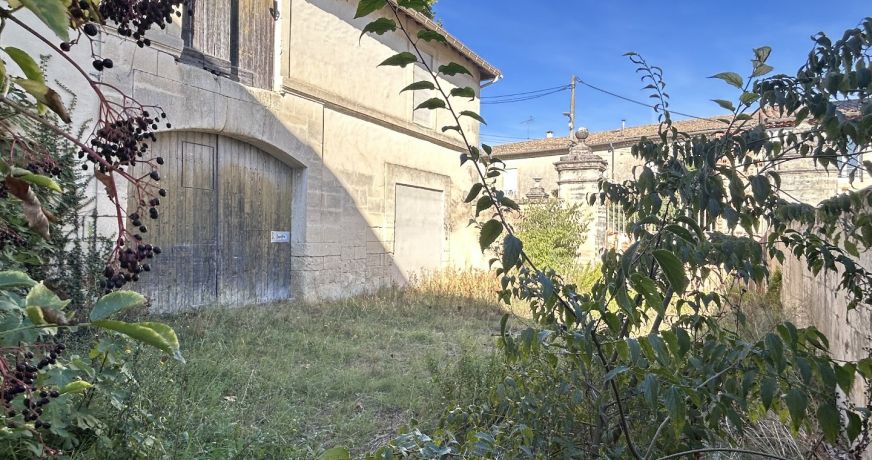 vente Remise en pierre Calvisson