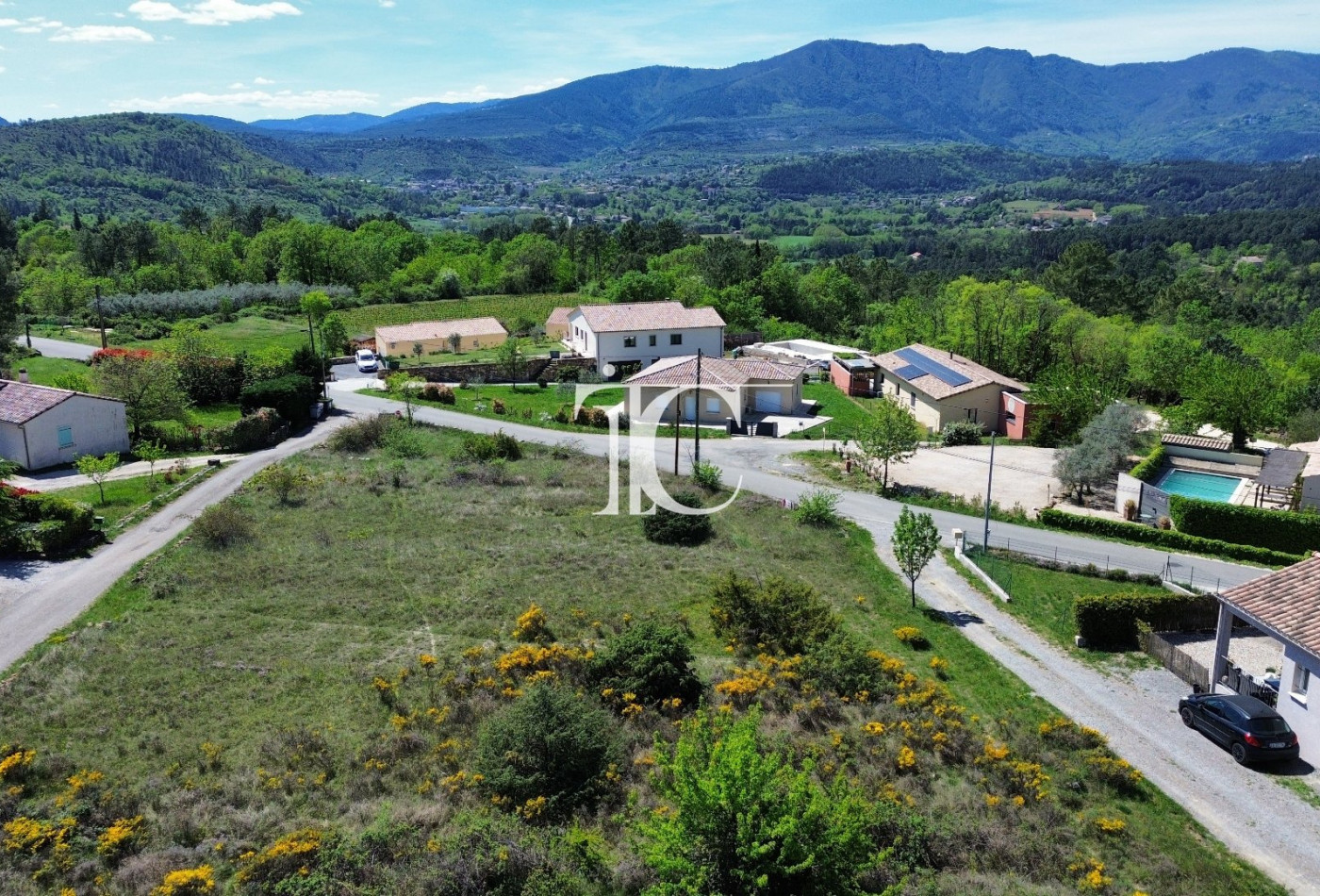 vente Terrain Les Vans - Photo 1