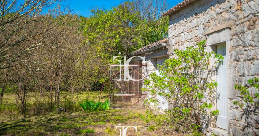 vente Grange Les Vans