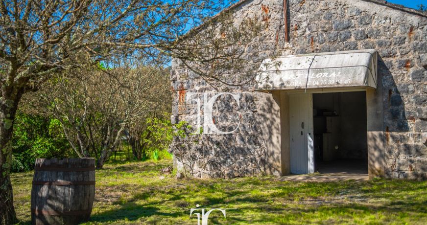 vente Grange Les Vans