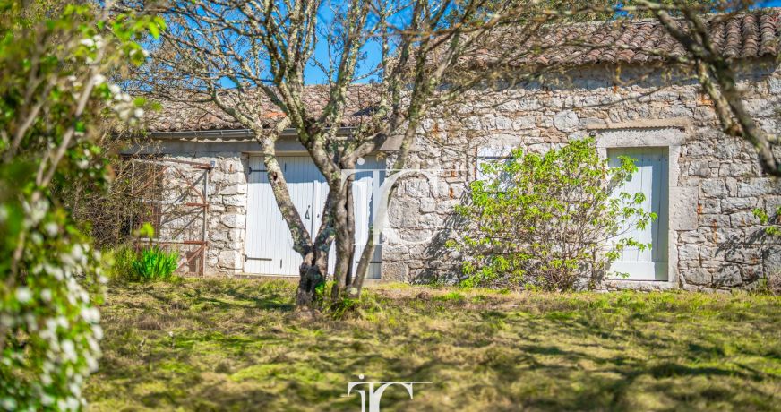 vente Grange Les Vans