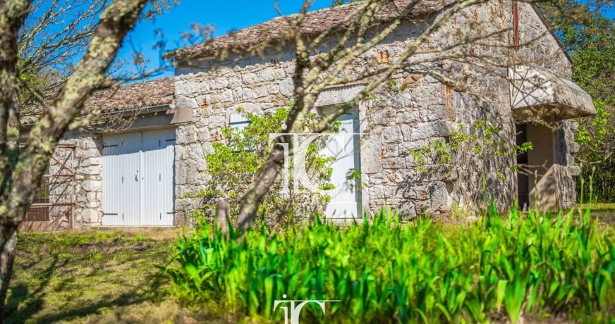 vente Grange Les Vans