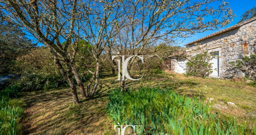 vente Grange Les Vans