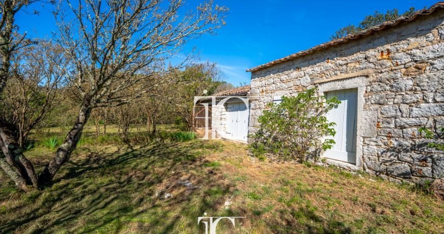 vente Grange Les Vans