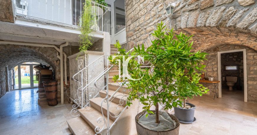 vente Maison en pierre Lablachere