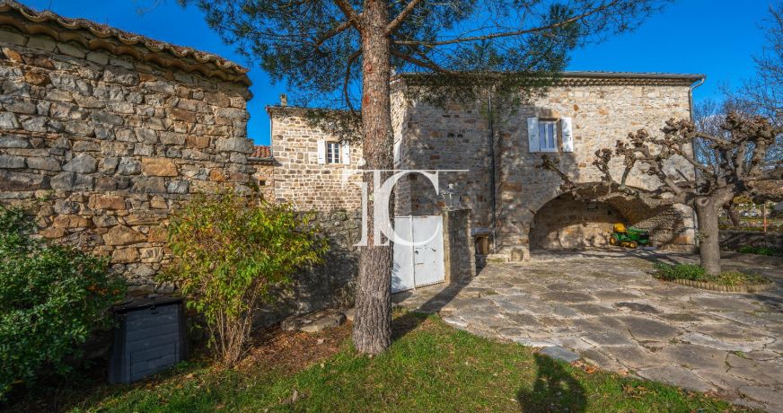 vente Maison en pierre Lablachere