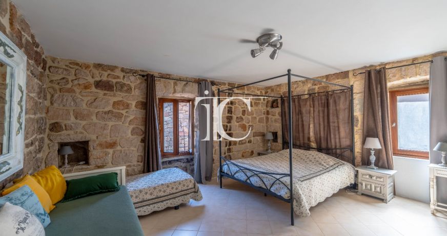 vente Maison de hameau Lablachere