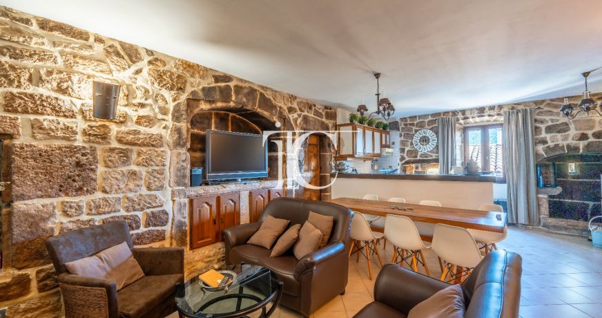 vente Maison de hameau Lablachere