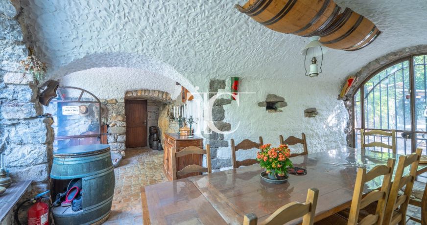vente Demeure Berrias Et Casteljau