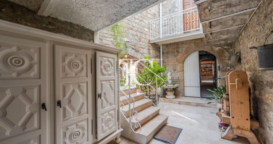 vente Maison en pierre Lablachere