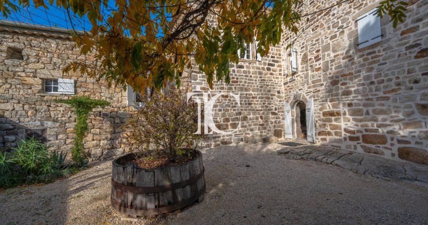 vente Maison en pierre Lablachere
