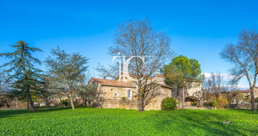vente Maison en pierre Lablachere