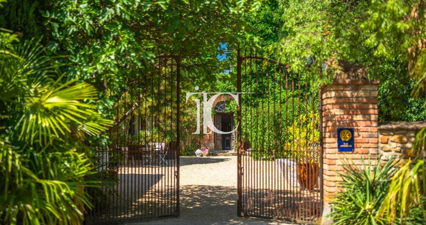 vente Mas Uzes