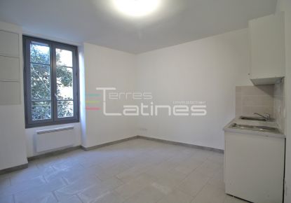 location Appartement Nimes