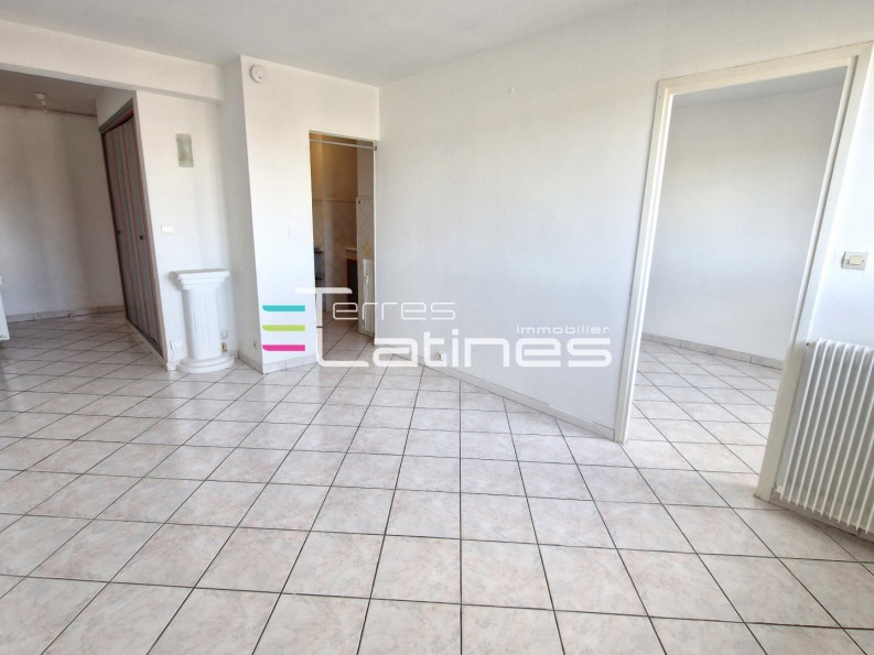 location Appartement Nimes - Photo 2