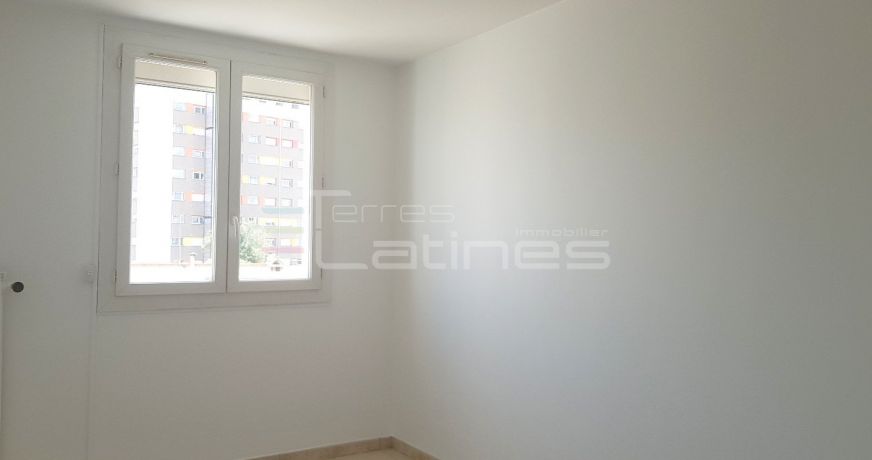 location Appartement Nimes