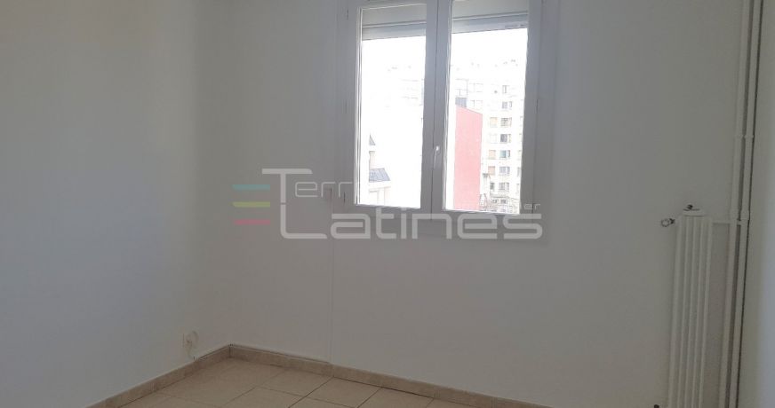 location Appartement Nimes