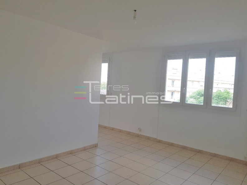location Appartement Nimes - Photo 1