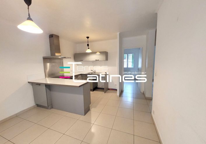 location Appartement Nimes