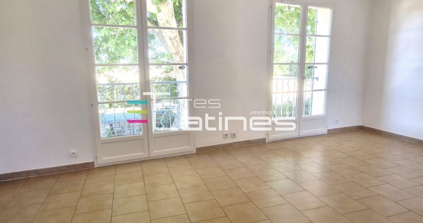 location Appartement Nimes