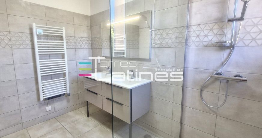 location Appartement Nimes