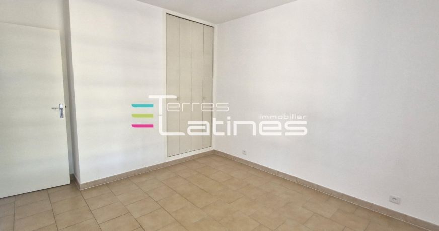 location Appartement Nimes