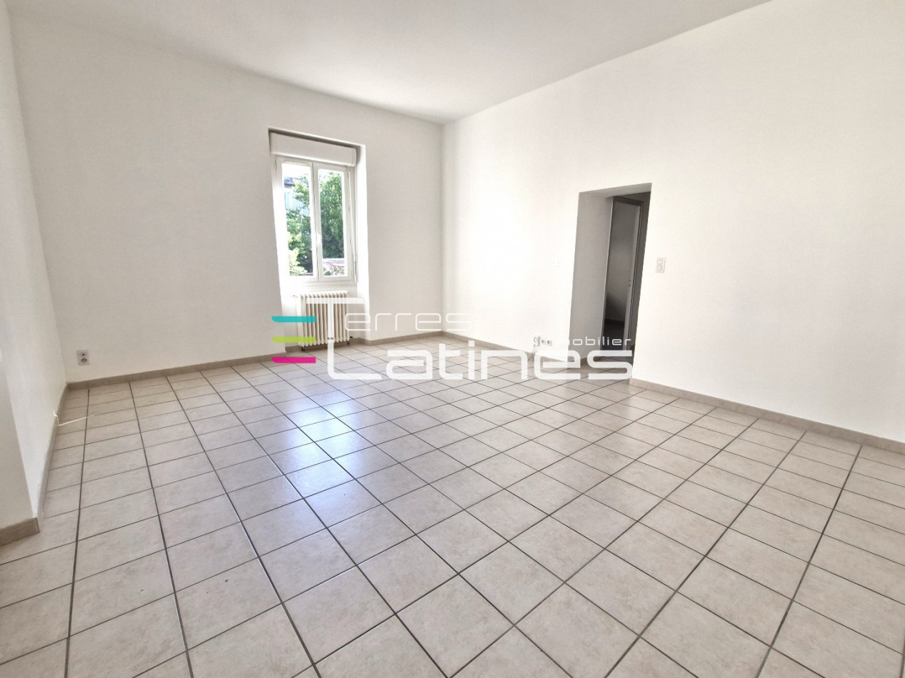location Appartement Nimes - Photo 2