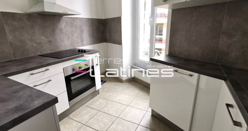 location Appartement Nimes