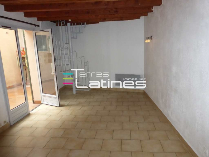 location Appartement Nimes - Photo 1
