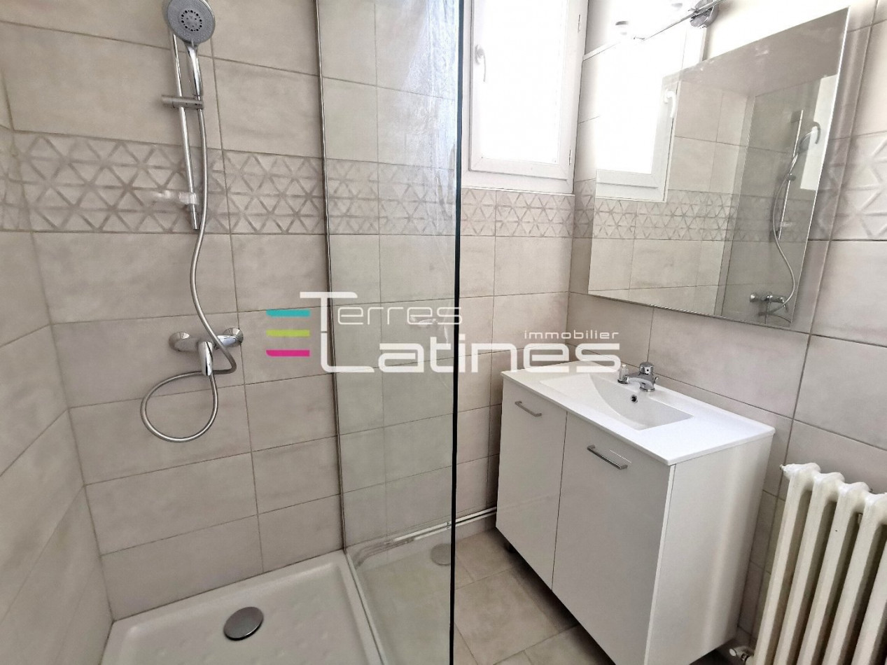 location Appartement Nimes - Photo 9