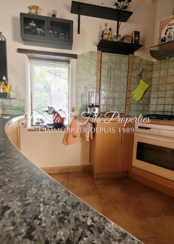 vente Demeure de ville et village Uzes