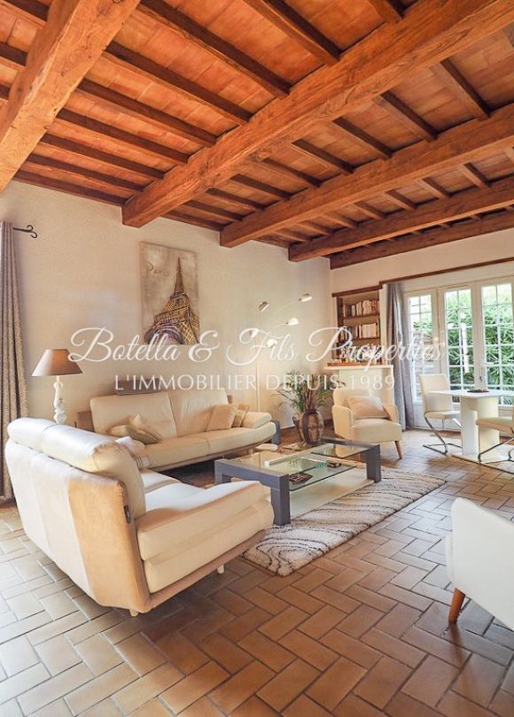 vente Demeure de ville et village Uzes