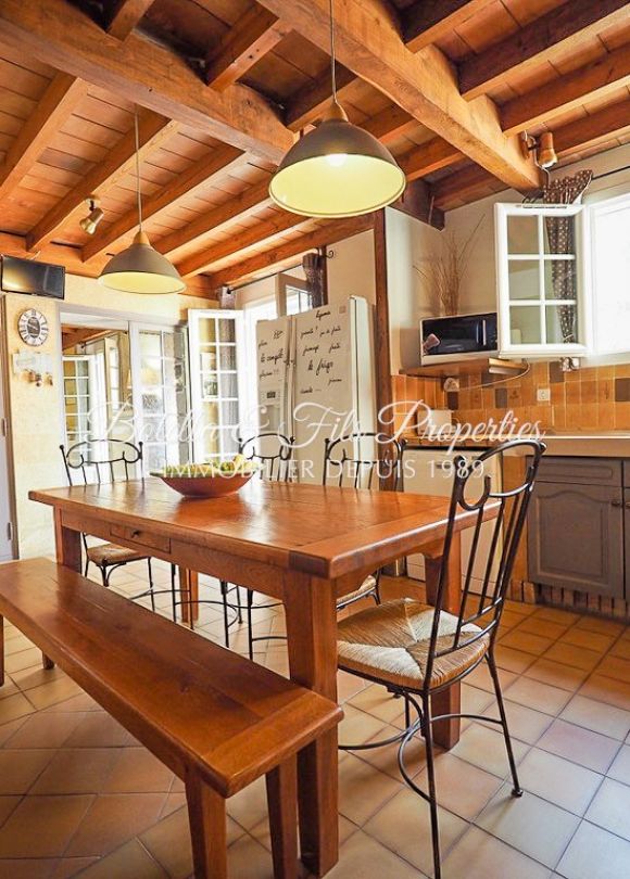 vente Demeure de ville et village Uzes