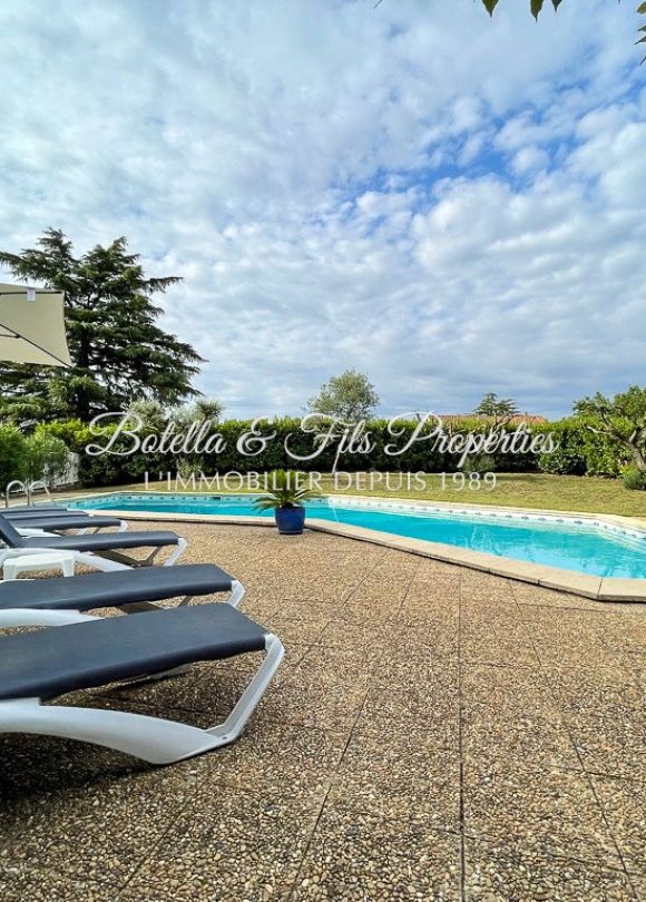 vente Demeure de ville et village Uzes