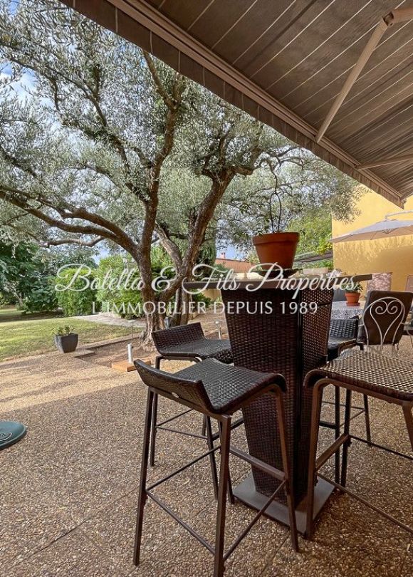 vente Demeure de ville et village Uzes